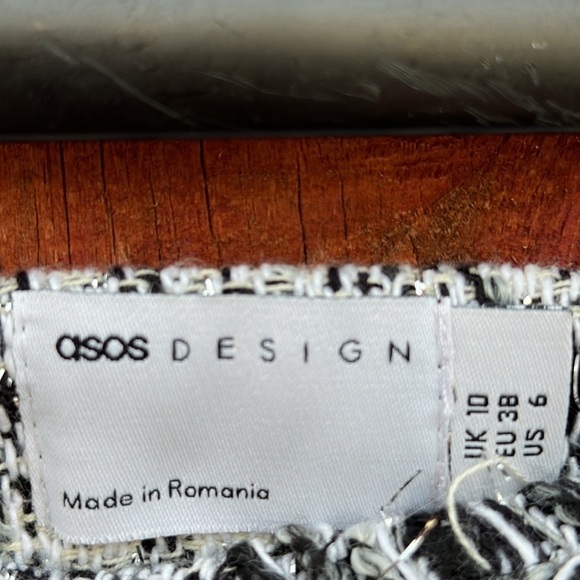 ASOS Black and White Textured Mini Skirt Size 6 - Picture 8 of 10